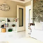 Caligaggio 18 - Charming On The Lakefront דירה מלגראטה